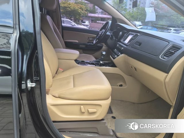 Kia The New Carnival 2019 Черный из Кореи, фото 2