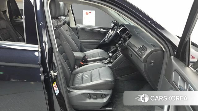 Volkswagen Tiguan Allspace 2018 Черный из Кореи, фото 2
