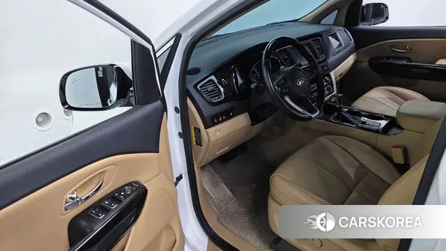 Kia The New Carnival 2018 Белый из Кореи, фото 2