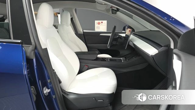 Tesla Model Y 2023 Синий из Кореи, фото 2