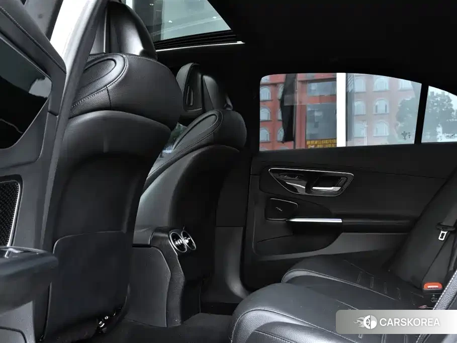 Mercedes-Benz C-class 2022 Белый из Китая, фото 2