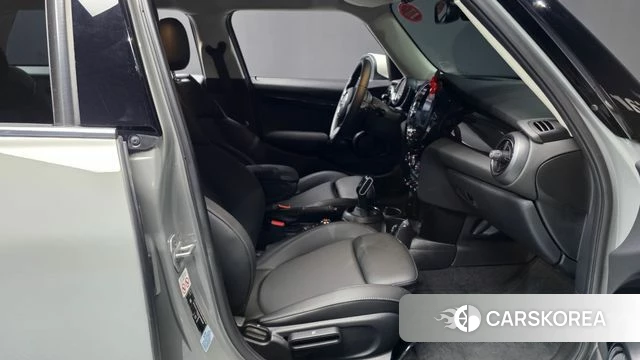 Mini Cooper 2021 Серебристо-серый из Кореи, фото 2