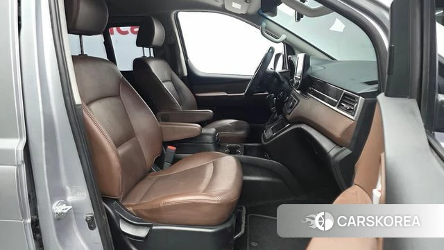 Hyundai The New Grand Starex 2018 Серебряный из Кореи, фото 2