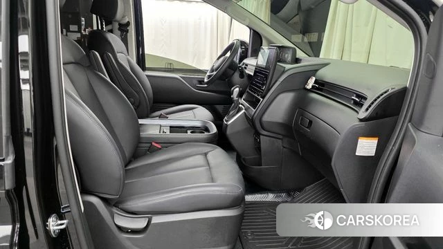 Hyundai Staria 2025 Черный из Кореи, фото 2