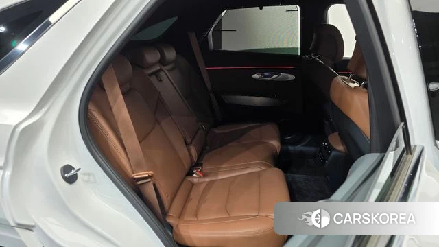 Genesis GV70 2024 Белый из Кореи, фото 2