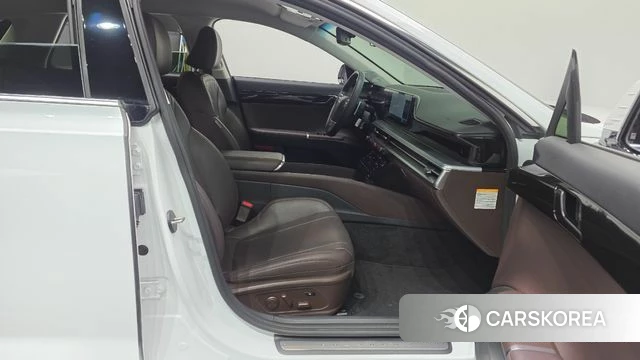 Hyundai Grandeur Hybrid (GN7) 2023 Белый из Кореи, фото 2
