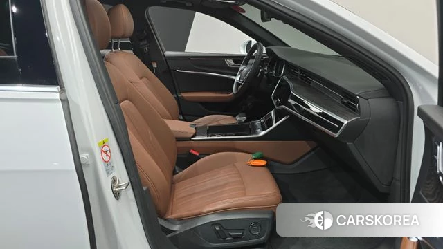 Audi A6 (C8) 2023 Белый из Кореи, фото 2