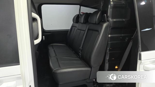 Hyundai Staria 2022 Белый из Кореи, фото 2