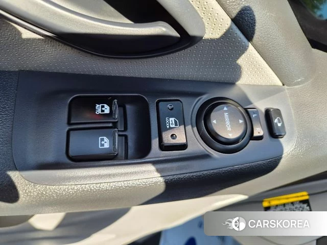 Hyundai The New Grand Starex 2018 Серебристо-серый из Кореи, фото 2