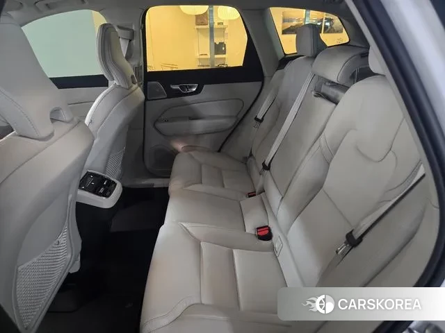 Volvo XC60 second Generation 2025 Белый из Кореи, фото 2