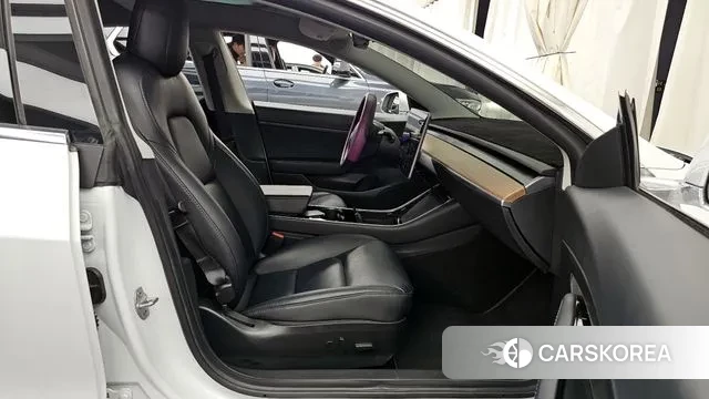 Tesla Model 3 2020 Белый из Кореи, фото 2