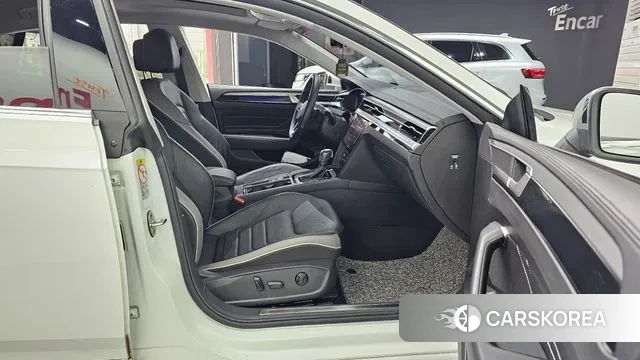 Volkswagen Arteon 2022 Белый из Кореи, фото 2