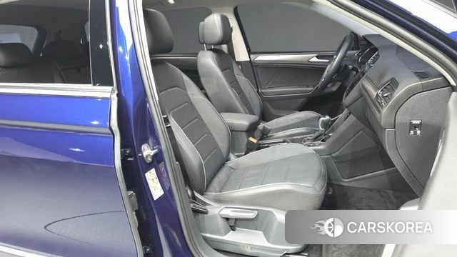 Volkswagen Tiguan Allspace 2022 Синий из Кореи, фото 2