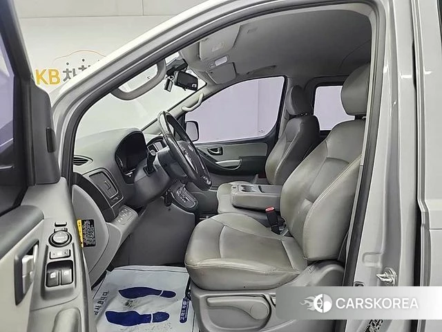 Hyundai The New Grand Starex 2018 Серебристо-серый из Кореи, фото 2