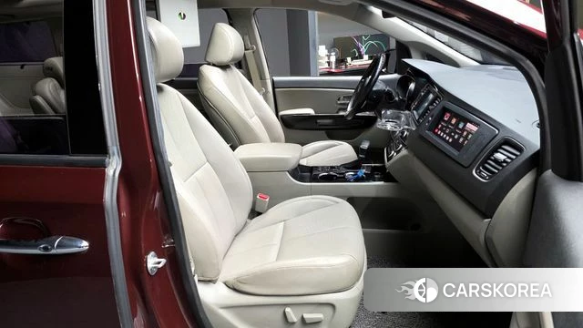 Kia The New Carnival 2019 Красный из Кореи, фото 2