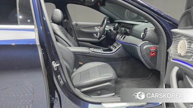 Mercedes-Benz E-Class W213 2022 Синий из Кореи, фото 2