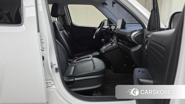 Hyundai Casper 2023 Белый из Кореи, фото 2