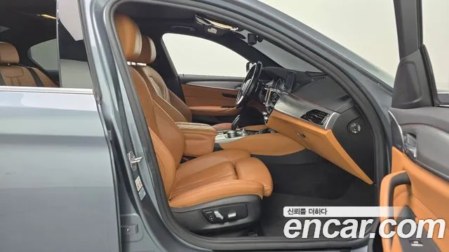 BMW 5 Series (G30) 2018 Серый из Кореи, фото 2