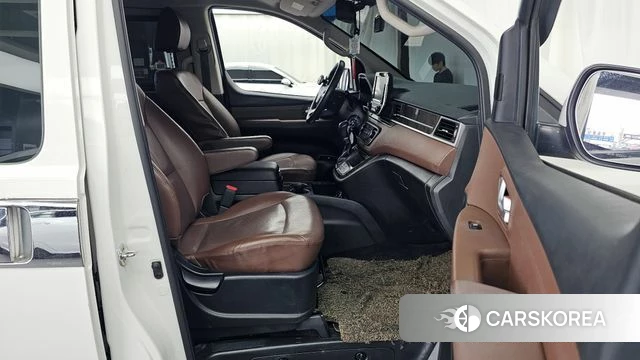 Hyundai The New Grand Starex 2019 Белый из Кореи, фото 2