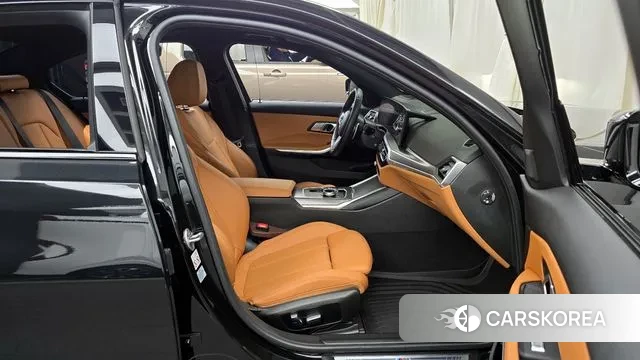 BMW 3 Series (G20) 2023 Черный из Кореи, фото 2