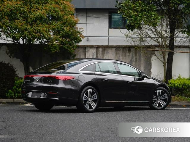 Mercedes-Benz EQS 2024 Темно-серый из Китая, фото 2