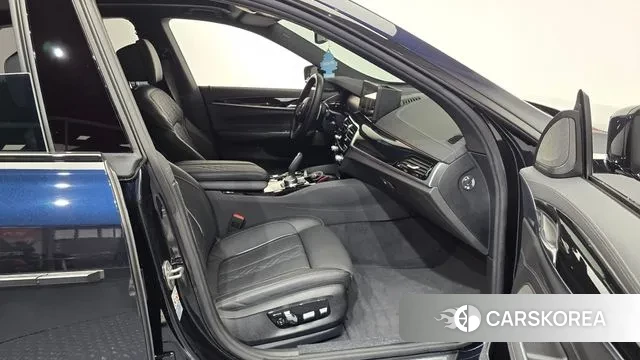 BMW 6 Series GT (G32) 2023 Черный из Кореи, фото 2