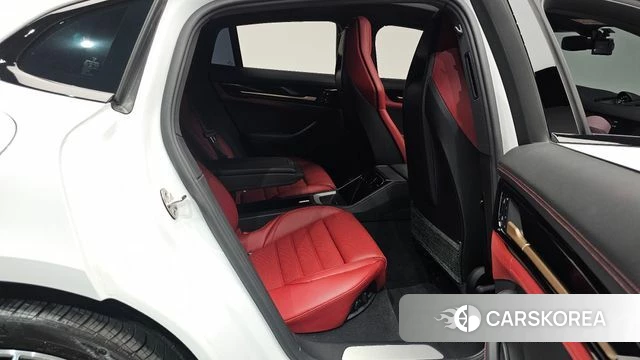 Porsche Panamera (976) 2024 Белый из Кореи, фото 2
