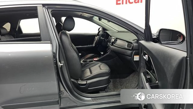 Kia Niro 2018 Серый из Кореи, фото 2