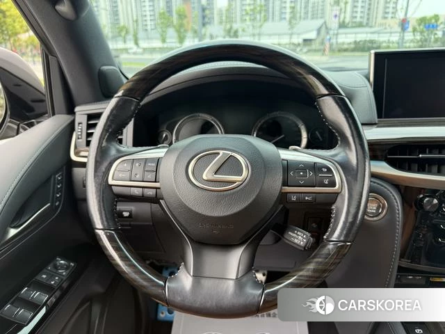 Lexus LX 2023 Серебристо-серый из Китая, фото 2