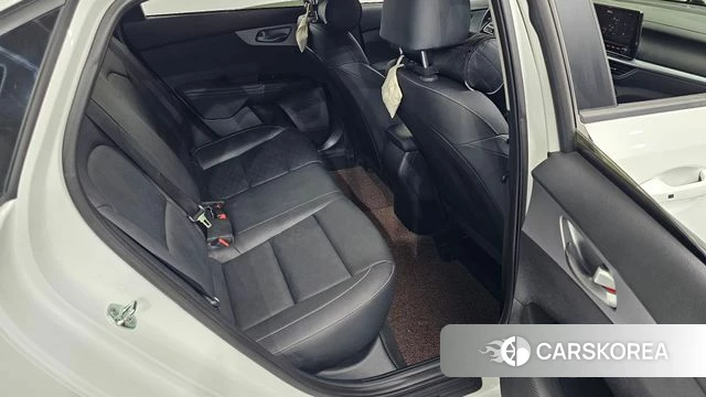 Kia The New K3 2nd generation 2021 Белый из Кореи, фото 2