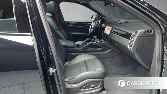 Porsche Cayenne (PO536) 2022 Черный из Кореи, фото 2