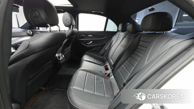 Mercedes-Benz E-Class W213 2022 Белый из Кореи, фото 2