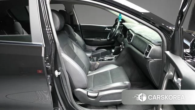 Kia Sportage The Bold 2021 Черный из Кореи, фото 2