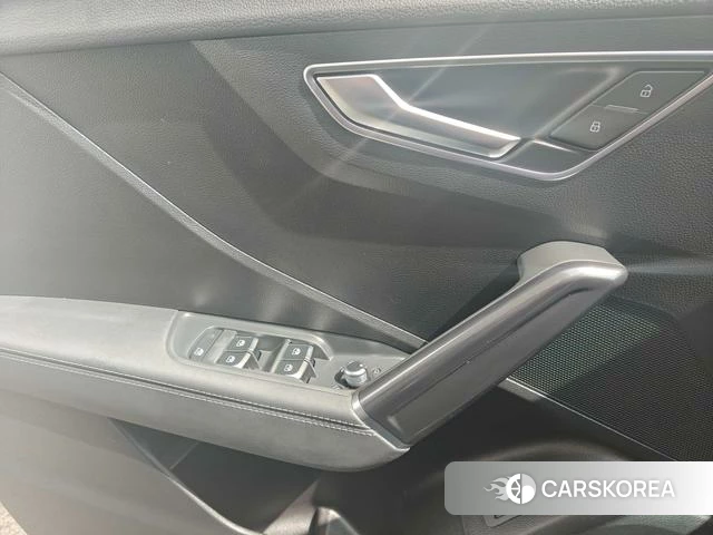 Audi Q2L 2024 Черный из Китая, фото 2