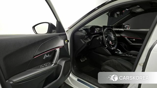 Peugeot 2008 Second generation 2021 Белый из Кореи, фото 2