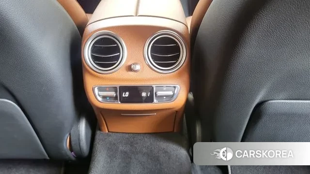 Mercedes-Benz E-Class W213 2021 Белый из Кореи, фото 2