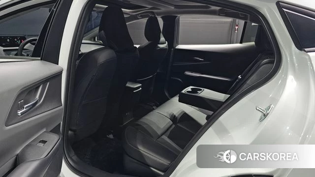 Toyota Prius 5th Generation 2025 Белый из Кореи, фото 2