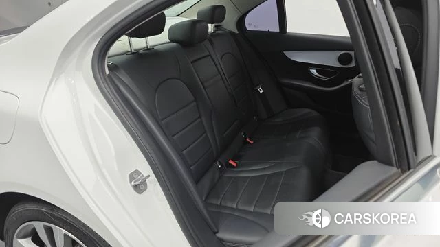 Mercedes-Benz C-Class W205 2018 Белый из Кореи, фото 2