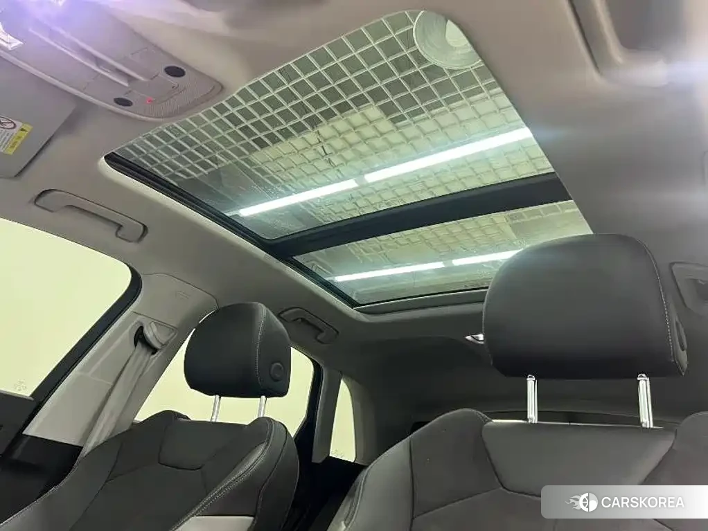 Audi Q3 2022 Silver/gray из Китая, фото 2