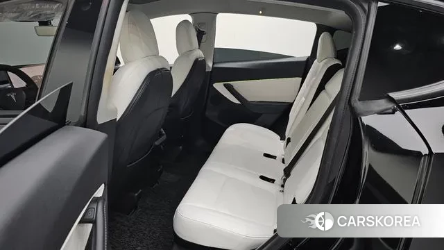 Tesla Model Y 2022 Черный из Кореи, фото 2