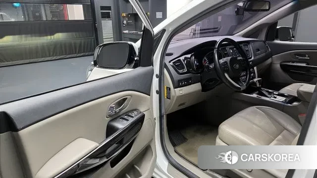 Kia The New Carnival 2018 Белый из Кореи, фото 2