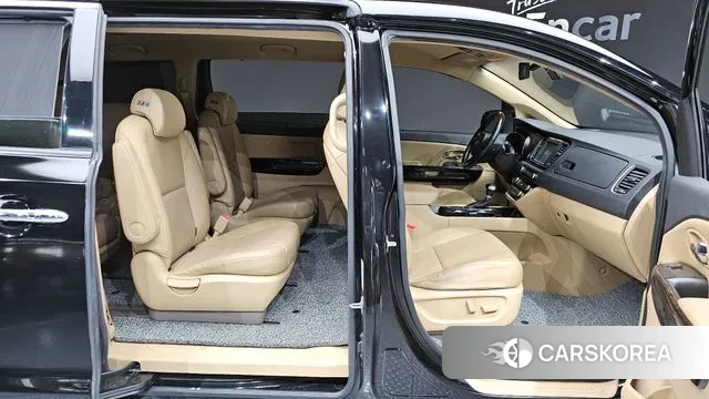 Kia The New Carnival 2019 Черный из Кореи, фото 2