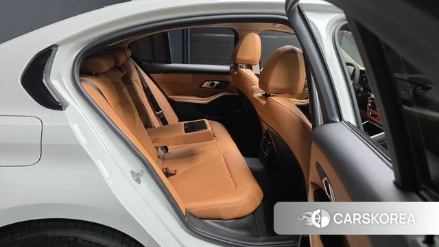 BMW 3 Series (G20) 2025 Белый из Кореи, фото 2