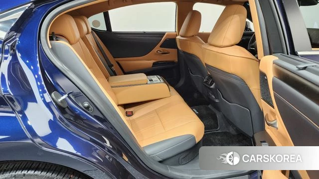Lexus ES300h 7th generation 2022 Синий из Кореи, фото 2