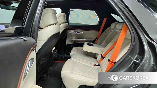 Genesis GV70 2024 Серый из Кореи, фото 2