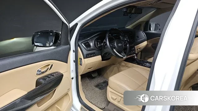 Kia The New Carnival 2018 Белый из Кореи, фото 2