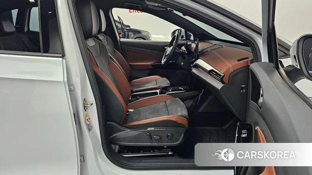 Volkswagen ID.4 2022 Белый из Кореи, фото 2