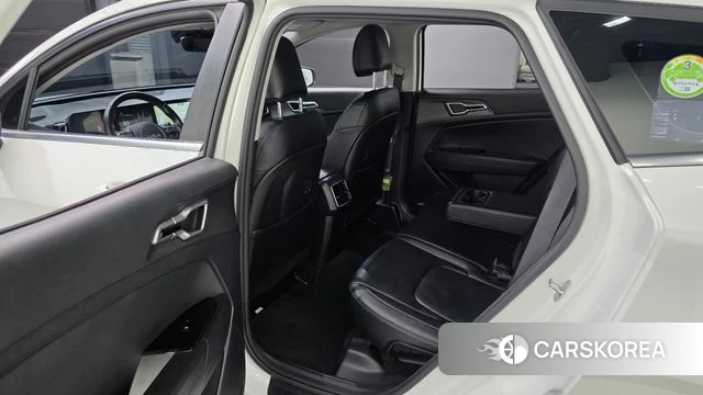 Kia Sportage 5th Generation 2023 Белый из Кореи, фото 2