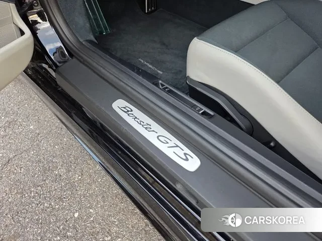 Porsche 718 Boxster 2018 Черный из Кореи, фото 2