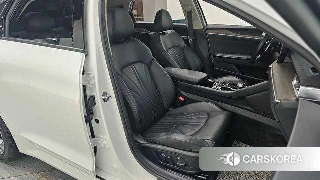 Kia K5 3rd generation 2023 Белый из Кореи, фото 2